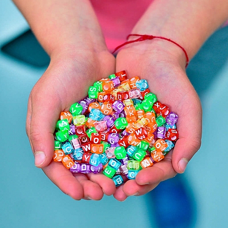 Express Yourself with Acrylic Alphabet Beads: Unleash Your Creative Spark!