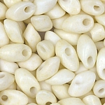 Miyuki Seed Beads Long Magatama Matt Opaque Cream 8.5g Miyuki Seed Beads Long Magatama Matt Opaque Cream 8.5g